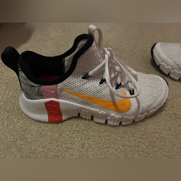 Nike metcon workout shoes - Picture 2 of 2